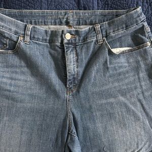 Chicos So Slimming Girlfriend Ankle Jeans size 2.5/US 14